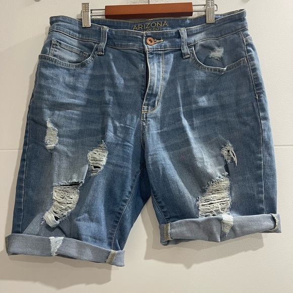 Nice short size 11 Junior girls great condition - Picture 1 of 4